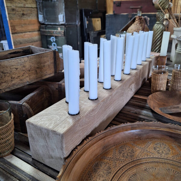 Kaarsenblok van geborsteld eikenhout, kandelaar